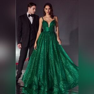 FLASH SALE 1 HOUR Gorgeous emerald green shimmer dress NWT 💚 sz 8